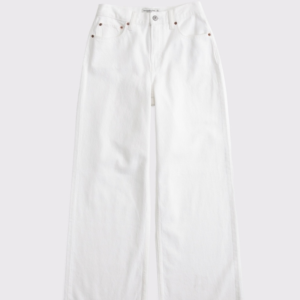 Abercrombie & Fitch Curve Love High Rise Wide Leg Jeans